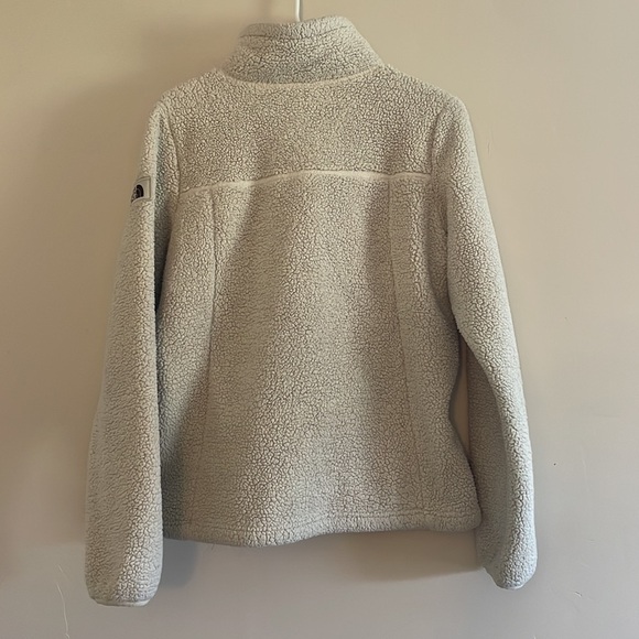 ⭐️ 3/$20 north face sherpa medium - Picture 5 of 5